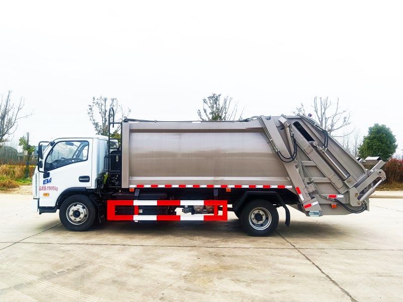 上汽跃进纯电动压缩垃圾车（8-10方 141度电）