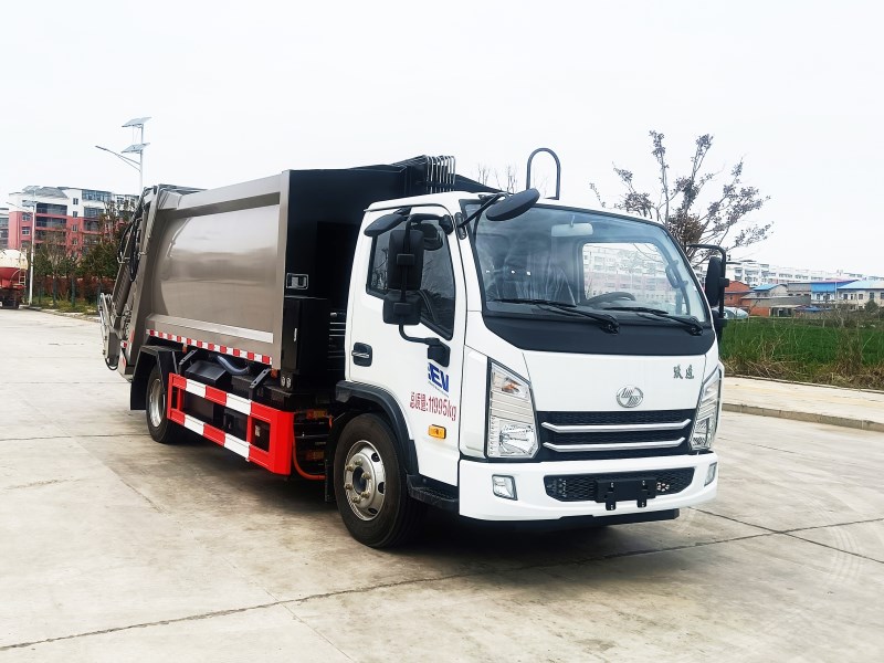 上汽跃进纯电动压缩垃圾车（8-10方 141度电）