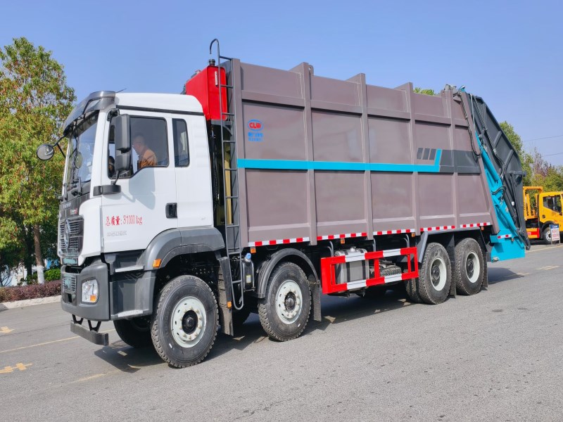 陕汽德龙前四后八40立方压缩垃圾车