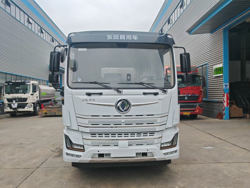 23方东风锦程洒水车