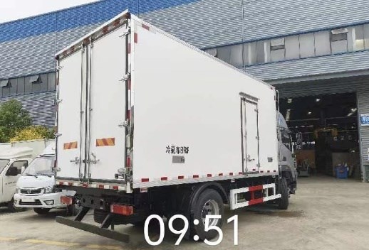 5.2米奔驰-欧曼行星冷藏车