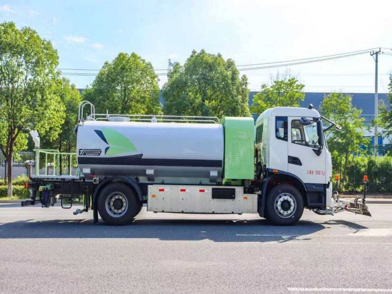 东风天锦纯电洒水·清洗车