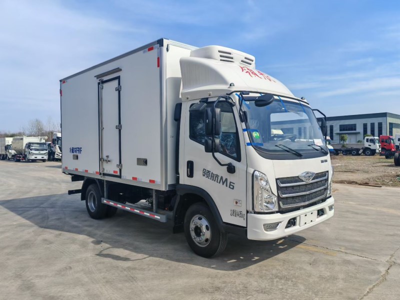福田领航M6大宽体蓝牌冷藏车