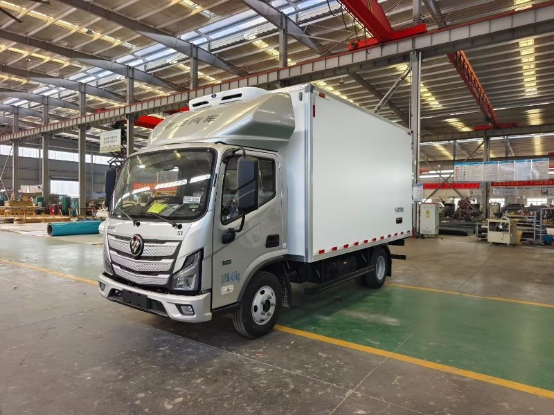新款福田欧马可欧康190马力冷藏车
