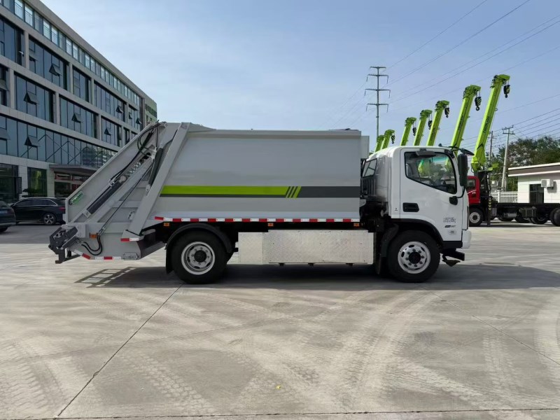 10.5方福田欧马可纯电动压缩垃圾车