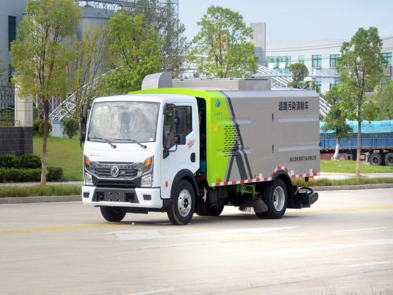 东风福端卡道路污染清除车