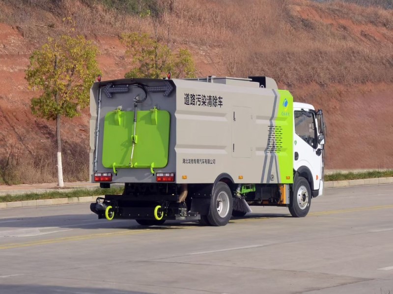 东风福端卡道路污染清除车