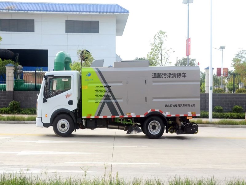 东风福端卡道路污染清除车