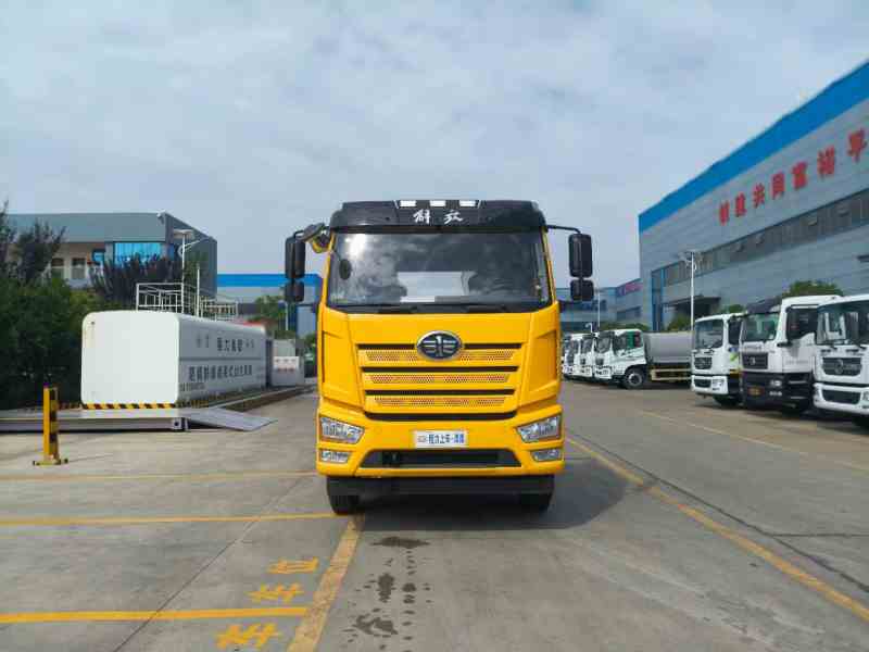 解放J6L黄牌一拖二清障车