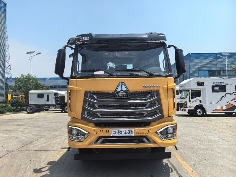 重汽豪沃NX平板清障车