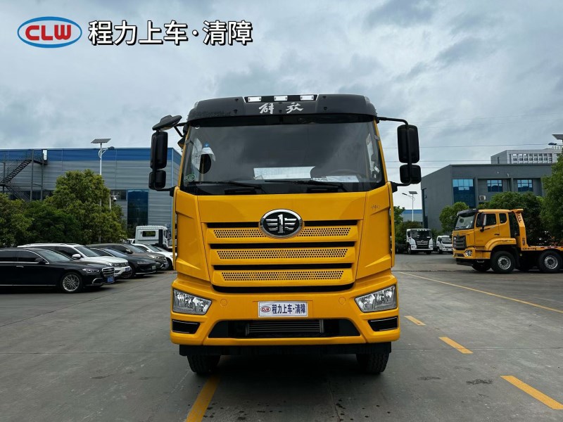 解放J6L大柴320马力清障车