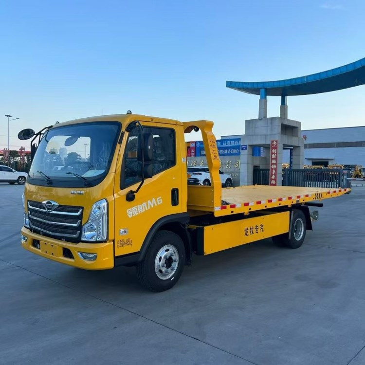 福田领航M6  3700轴距云内160  7吨板