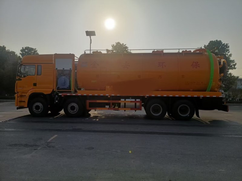 陕汽德龙前四后八33方清洗吸污车