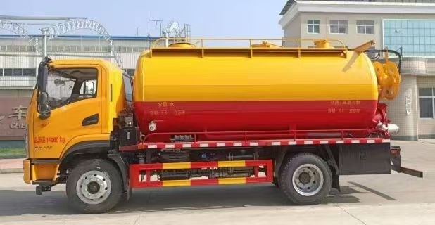 东风商用D1L 14吨清洗吸污车12方容积