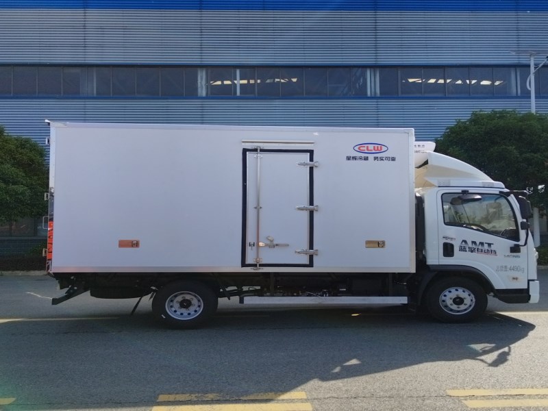 蓝擎自动挡冷藏车