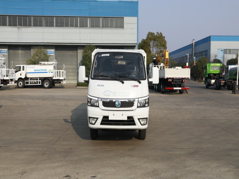 东风小型纯电动4方洗扫车