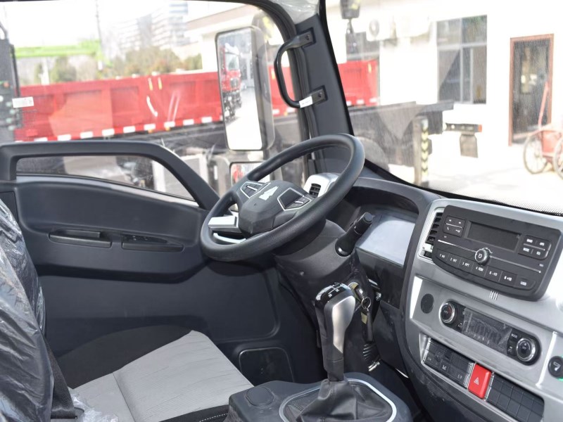 9方重汽王牌新能源压缩垃圾车