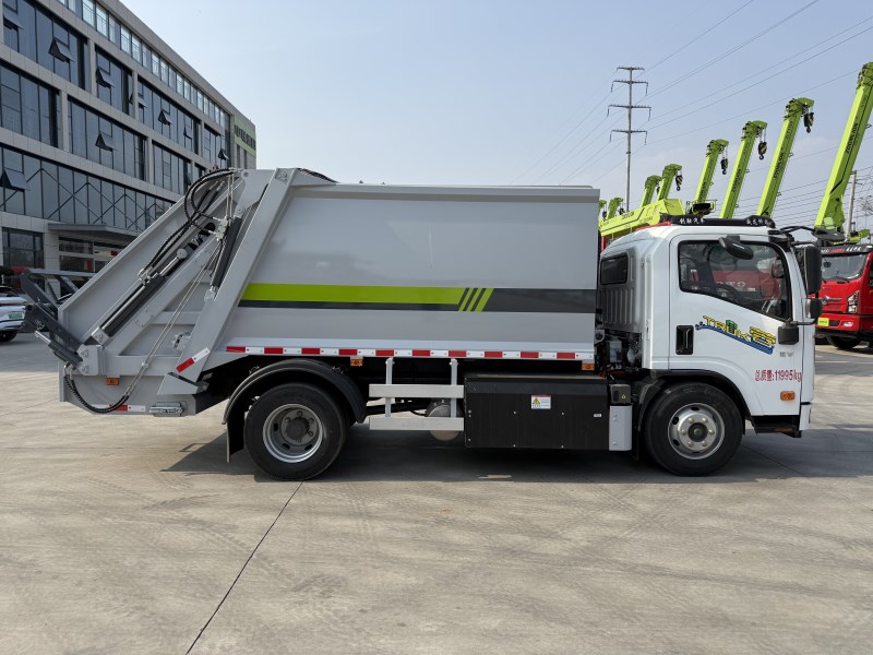 9方重汽王牌新能源压缩垃圾车