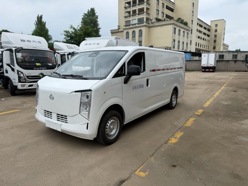 长安跨越星V9纯电冷藏车