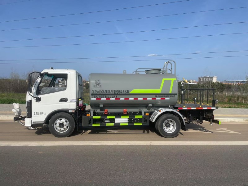 飞碟奥驰EV5纯电黄绿牌5方洒水车