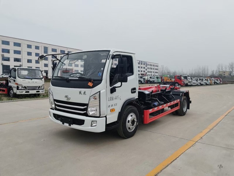 上汽跃进地库版重载勾臂车