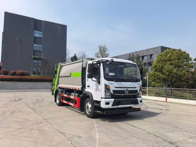 11方东风多利卡压缩垃圾车