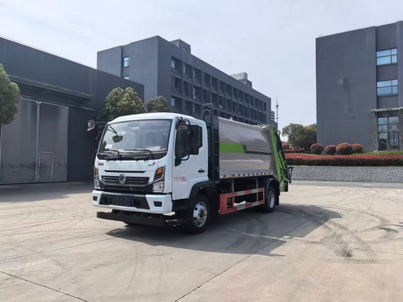 11方东风多利卡压缩垃圾车