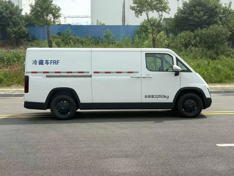 福田卡文乐福PLUS版5-5.4方纯电面包冷藏车-可下地库