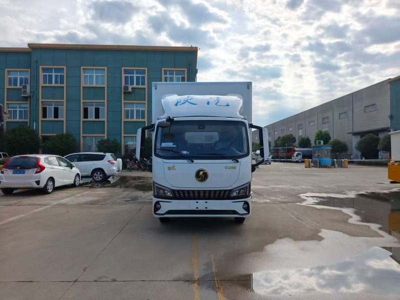 陕汽德龙G300新规高效康明斯200马力