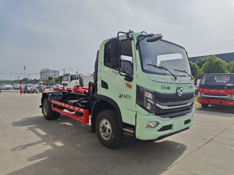 东风华神HV3蓝牌3800轴距勾臂垃圾车