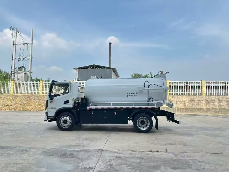 程力壹为·7方·12.5t纯电动吸污车