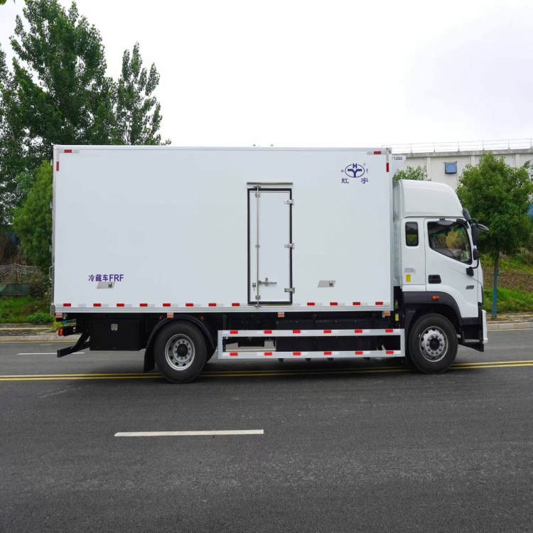 福田欧航智蓝246度电冷藏车