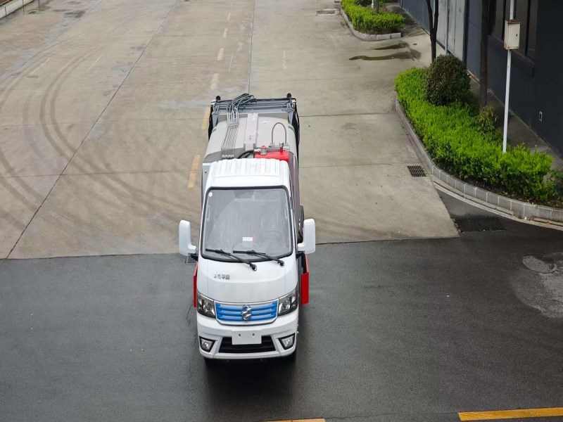 东风华神纯电动压缩垃圾车