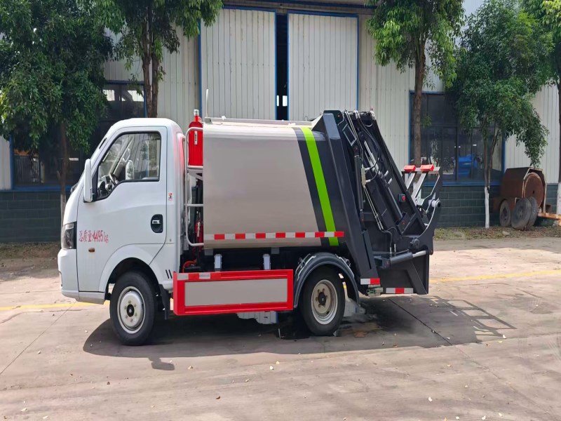 东风华神纯电动压缩垃圾车