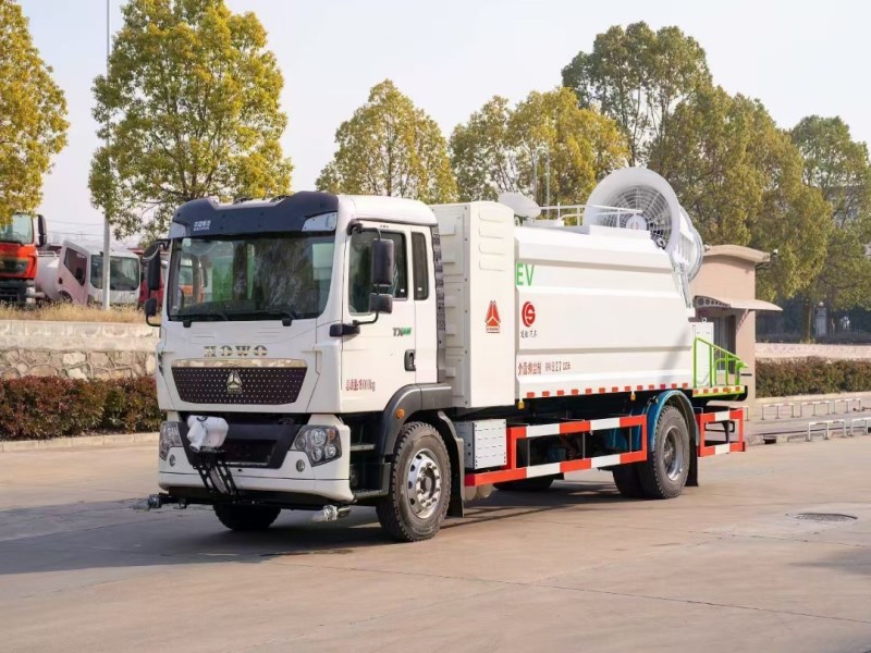 重汽豪沃TX5纯电动抑尘车