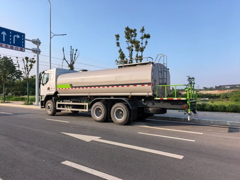 东风柳汽22.3方洒水车