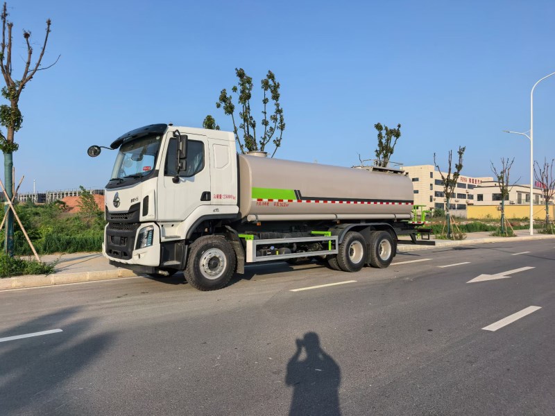 东风柳汽22.3方洒水车