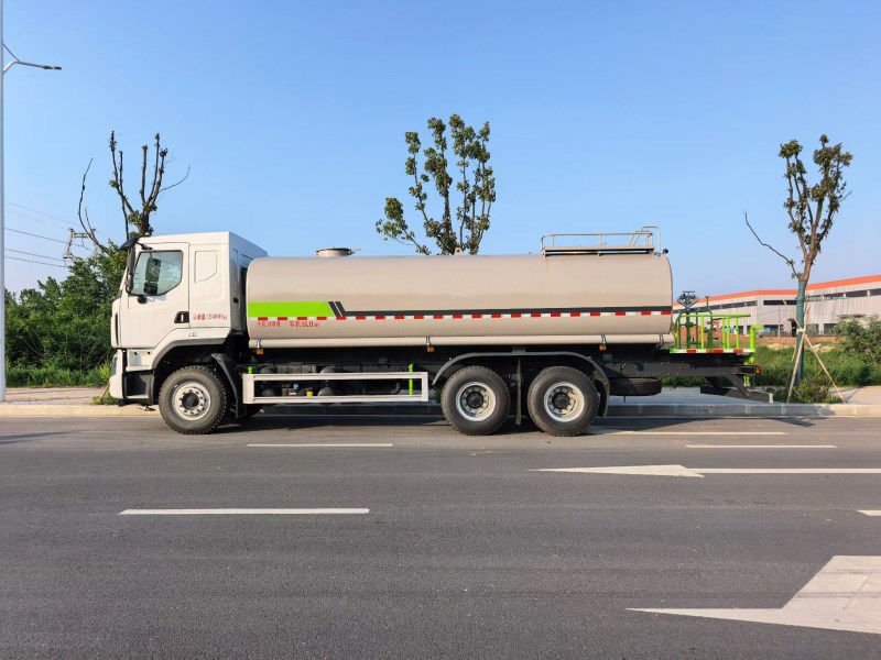 东风柳汽22.3方洒水车
