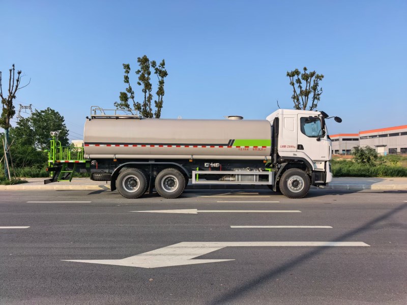 东风柳汽22.3方洒水车
