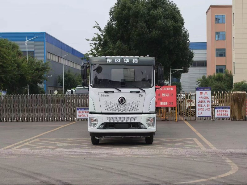 东风华神新款T5 15方洒水车